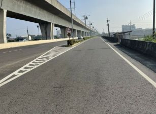 阿蓮近台南沙崙高鐵橋下大面寬幸福農地