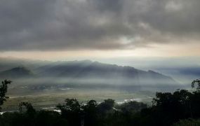 竹山鯉行路鲤魚尾段牛母坪景觀地1600台中買屋賣房劉志忠土地王劉志忠台中北屯捷運