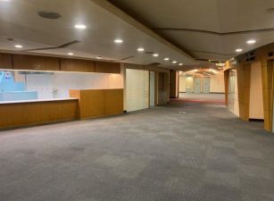 前鎮運通廠辦大樓