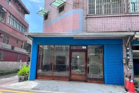 龍岡忠貞國小 大面寬邊間透店