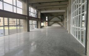 土城工業區新穎挑高廠辦3樓