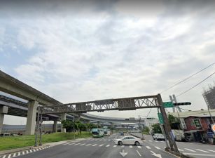 臨近環河道路旁工業地