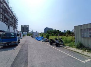 榮總霞海76期重劃區雙面臨路大面寬建地~42432萬