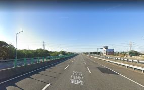 交流道挑高合法碼頭廠房
