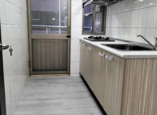 亞灣總圖三多捷運高樓層美三房~688萬
