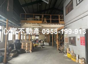仁武甲工三角窗廠房近交流道
