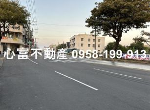 20米路!!高雄大學旁住三建地