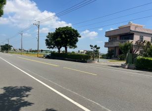 近苑裡交流道15米路地