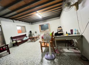 中華路旁農建地送厝09-005 052337228