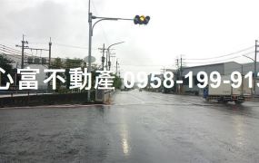 岡山產業園區旁方正農地