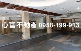 三民區近交流道店面型廠辦出租