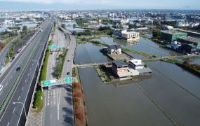 ★ 五結 交流道旁 可興建農舍(民宿) 農地 ★