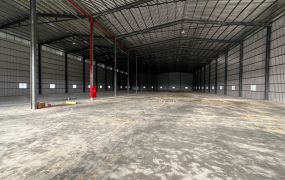 苗栗雙面路大面寬廠房•	苗栗廠房工業地買賣出售/廠房出租
