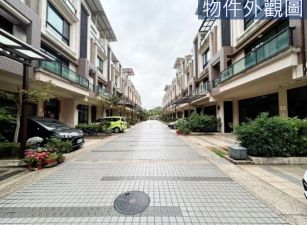 中興新村七米大面寬前院雙車電梯豪墅