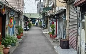 近大里工業區大面寬8米平房自地自建首選