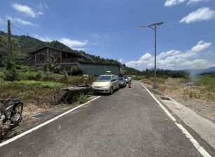 近日月潭向山中心建地