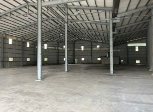 南崁交流道挑高8.5米倉庫&bull;    桃園廠房工業地買賣/建地/徵收農地/廠房出租