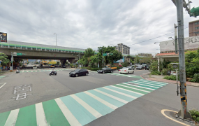 近交流道挑高鋼骨廠