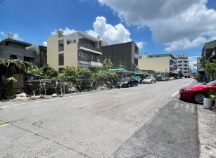 博愛國小旁建地09-068    05-2337228