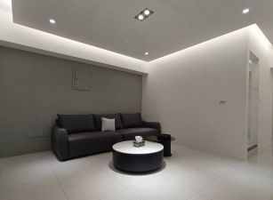 玉山商圈輕奢3+1房住家28-528    05-2310186