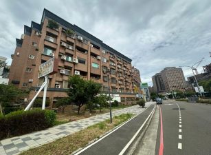 專任-高鐵嘉興大三房+車位