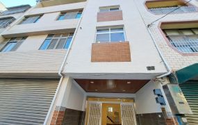鳳山大東中山商圈正路上透天店住~2180萬