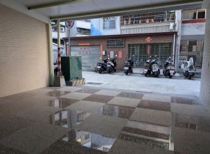 二聖輕軌大面寬車庫公寓1樓~1348萬