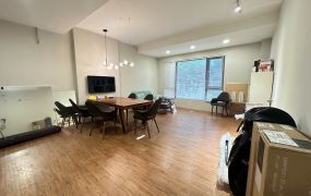 中路特區向陽公園旁黃金店面