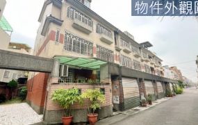 大里二期震後稀有釋出|臨路前院車庫超美別墅
