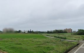 新屋大面寬三面臨路漂亮農地