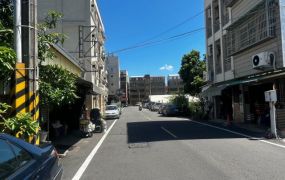 麻豆國小前後臨路建地