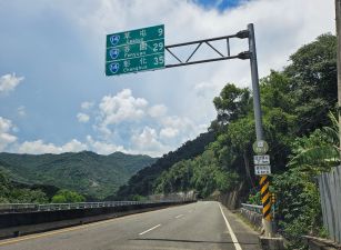 台中買屋賣房土地王劉志忠國姓正中正路國姓段甲建贈合法建物