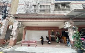 塗城市場大面寬邊間1+2樓店住｜可停三車