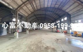 台南市工業廠房12米路上