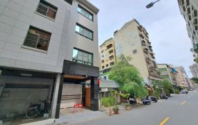 捷運信義國小站臨10米街精美透天店住~3198萬