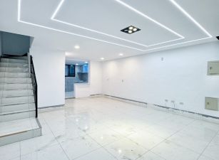龍潭 龍科 面寬雙車位 透天~