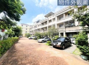 大樓價買東區震後一手屋大地坪.可停雙車別墅