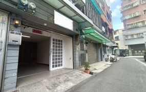 自由商圈新民國小福山國中車庫透天