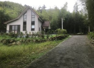 近溪頭高海拔贈美屋地