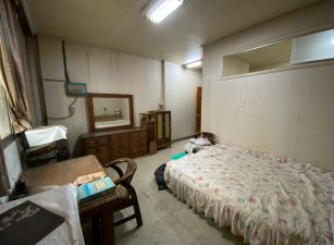 秀泰影城旁金店面(可租售)20-502   05-2310186