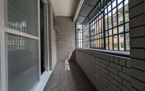 中都愛河綠廊道雙面採光陽台進出公寓3樓~658萬