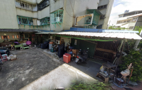 前鎮區鎮東一街公寓1樓、近興仁國中，前鎮高中捷運站