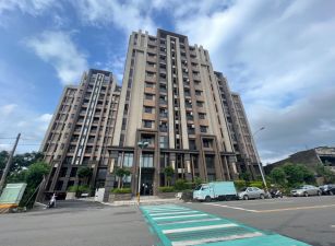 頭份交流道景觀三房