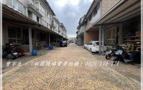近好市多賣場【新富路】5房前車位邊間透天別墅