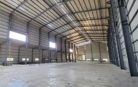 龍潭近科學園區挑高14米廠房