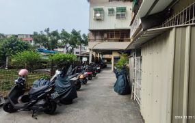 近衛武營都會公園翻新公寓三樓三房