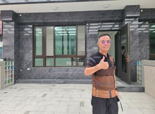 台中買屋賣房 土地王劉志忠 竹山全新大面寬電梯別墅