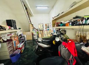 美術館車站內惟商圈正街上透天三樓