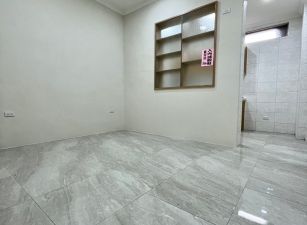水上夜市旁透天09-584    05-2310186