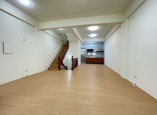 楊梅/校前路【名人居】雙車別墅~